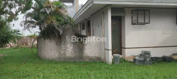 image RUMAH HOOK 1 TINGKAT  HALAMAN LUAS DAN DEKAT PASAR (3)