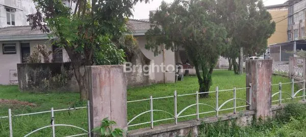 image RUMAH HOOK 1 TINGKAT  HALAMAN LUAS DAN DEKAT PASAR (4)