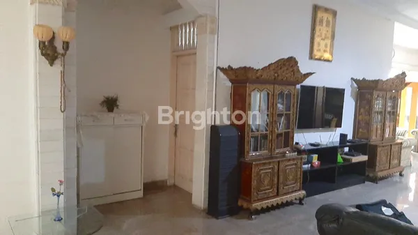 image RUMAH 4 BR FULLY FURNISHED DI JL. RASUAN, KALIMALANG, JAKARTA TIMUR (J-RMH-112) (4)