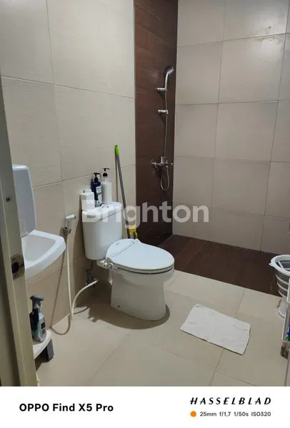 image RUMAH 3 LANTAI MUARA KARANG  (6)