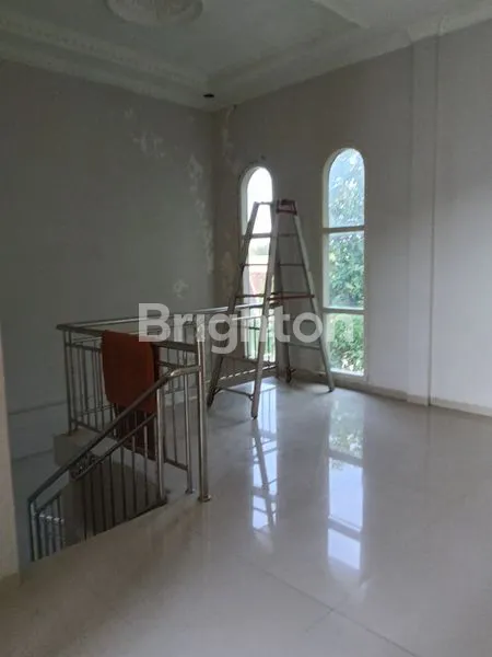 image RUMAH 2 LANTAI TENGAH KOTA MADIUN (5)