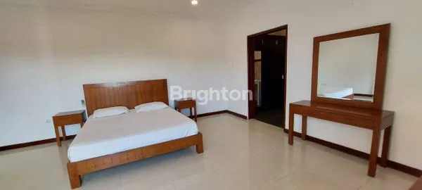 image VILLA NYAMAN 3 BEDROOM DI KAWASAN STRATEGIS SEMINYAK (8)