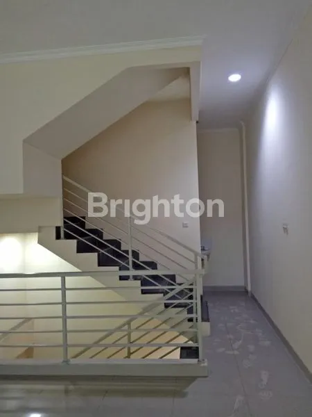 image RUKO 4 LANTAI BANGUNAN BARU COCOK UNTUK KANTOR + HUNIAN DAERAH STRATEGIS JAKARTA PUSAT (4)