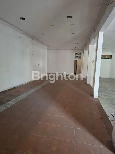 image PASAR LEGI SOLO UNTUK USAHA RUKO SIAP PAKAI (5)