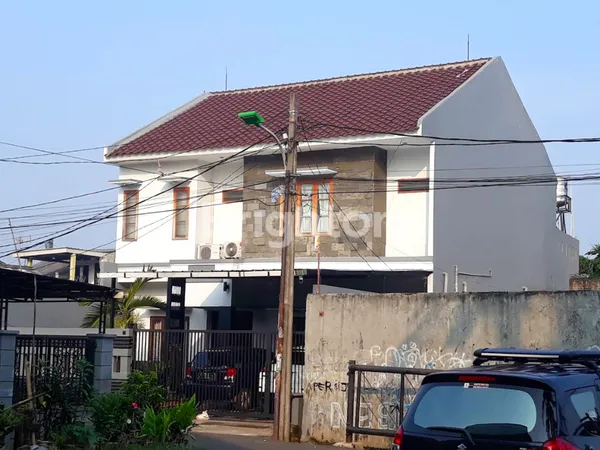 image RUMAH CANTIK 4 BEDROOM NYAMAN DAN TENANG DI PONDOK KELAPA JAKARTA TIMUR (8)