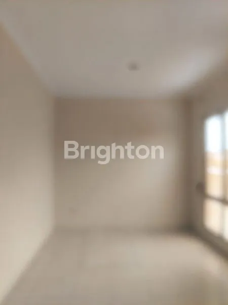 image RUMAH 2 LANTAI DI DLM CLUSTER KOTA WISATA (4)