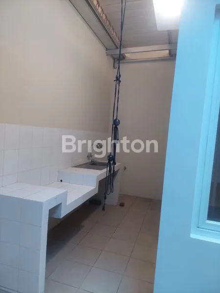 image RUMAH 2 LANTAI DI DLM CLUSTER KOTA WISATA (7)