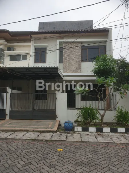 image RUMAH SIAP HUNI BAGUS DI DAERAH RUNGKUT 2 LANTAI 4 KAMAR HANYA 50JUTA (1)