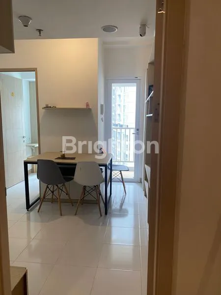 image APARTEMEN 2 BR FULL FURNISH DI TOKYO RIVERSIDE PIK, PEMANDANGAN KOLAM (4)