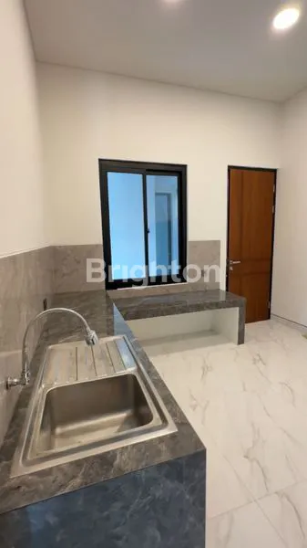 image RUMAH TENGAH KOTA KOMPLEKS ELITE KERTAJAYA INDAH TIMUR (7)