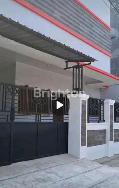 image MANGKUBUMEN, SOLO, RUMAH SEMI FURNISH, BERSIH DAN STRATEGIS TENGAH KOTA, HANYA 3 MENIT KE SOLO PARAGON MALL (1)