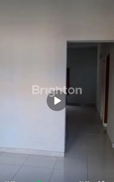 image MANGKUBUMEN, SOLO, RUMAH SEMI FURNISH, BERSIH DAN STRATEGIS TENGAH KOTA, HANYA 3 MENIT KE SOLO PARAGON MALL (4)