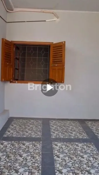 image MANGKUBUMEN, SOLO, RUMAH SEMI FURNISH, BERSIH DAN STRATEGIS TENGAH KOTA, HANYA 3 MENIT KE SOLO PARAGON MALL (3)