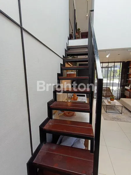 image RUMAH MEWAH 2 LANTAI HARGA TERJANGKAU DI PARK SERPONG TANGERANG (3)