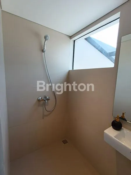 image RUMAH MEWAH 2 LANTAI HARGA TERJANGKAU DI PARK SERPONG TANGERANG (6)