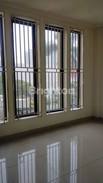 image RUKO DISEWAKAN DAAN MOGOT JAKARTA BARAT , BERHADAPAN DENGAN MALL DAAN MOGOT. (5)