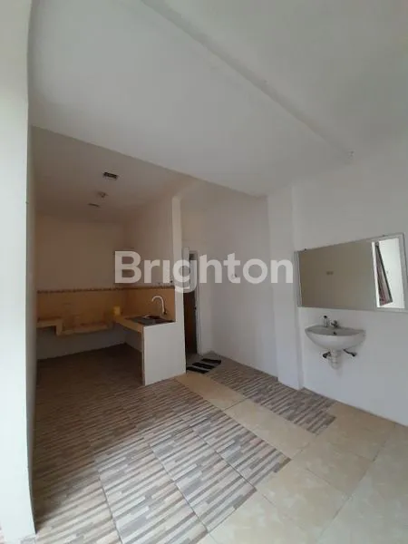 image GAWANAN, COLOMADU, KARANGANYAR, RUMAH MINIMALIS 2 LANTAI, LOKASI TENANG DAN NYAMAN, AKSES KE JL RAYA ADI SUCIPTO DAN JL RAYA ADI SUMARMO DEKAT (6)