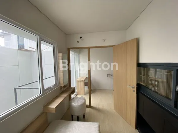 image RUMAH SEMI FURNISHED DI IMAJIHAUS GREENWICH BSD (1)