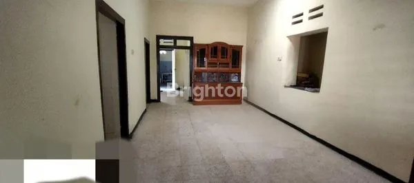 image RUMAH BANGUNAN BELANDA DI JALAN SUPRIADI , SUKUN, MALANG (3)