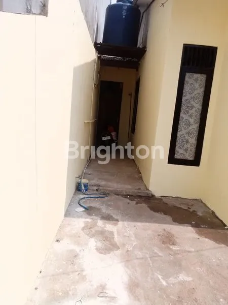 image DI JUAL CEPAT RUMAH TUA 1 LANTAI, LAYAK HUNI DI KOMPLEK WALIKOTA BELAKANG KANTOR CAMAT KELAPA GADING.  (8)