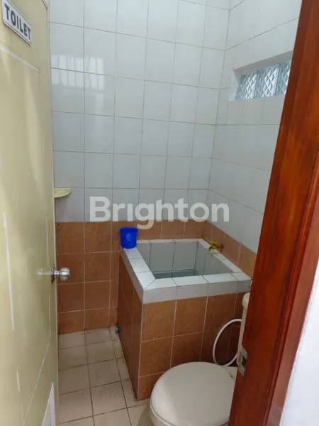 image RUMAH STRATEGIS 1 LANTAI SIAP HUNI DI JELAMBAR, HARGA TERJANGKAU! (8)