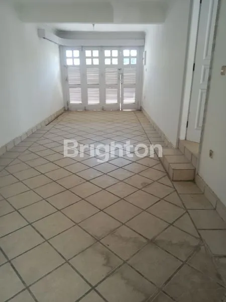 image RUMAH SIDOSERMO PDK DESIGN VICTORIA SUDAH SELESAI RENOVASI  (4)