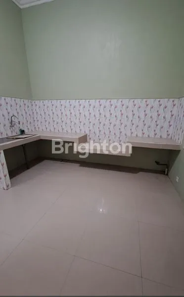 image RUMAH BERSIH CLING DI DEKAT TOLL DENGAN LINGKUNGAN TENANG (6)