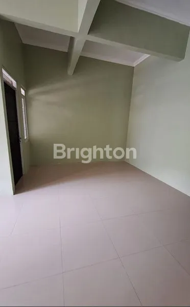 image RUMAH BERSIH CLING DI DEKAT TOLL DENGAN LINGKUNGAN TENANG (7)