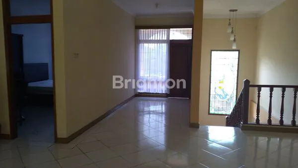 image RUMAH LUAS 2 LANTAI CIMAHI  (6)