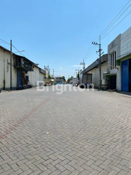 image GUDANG SIAP PAKAI DI TANRISE SOUTHGATE GEDANGAN SIDOARJO (2)