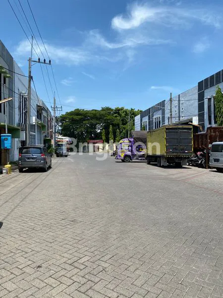 image GUDANG SIAP PAKAI DI TANRISE SOUTHGATE GEDANGAN SIDOARJO (3)