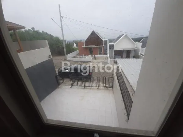 image RUMAH MEWAH DI GRIYA LESTARI NGALIYAN (4)