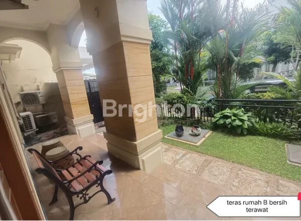 image BUTUH CEPAT LAKU! RUMAH MEWAH JALAN UTAMA REGENCY 21 MEPET MERR, SURABAYA TIMUR (6)