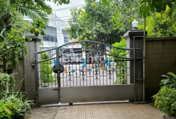 image RUMAH BESAR SIAP HUNI DKT HOTEL TAVIA HERITAGE STRATEGIS SANGAT EKONOMIS (4)