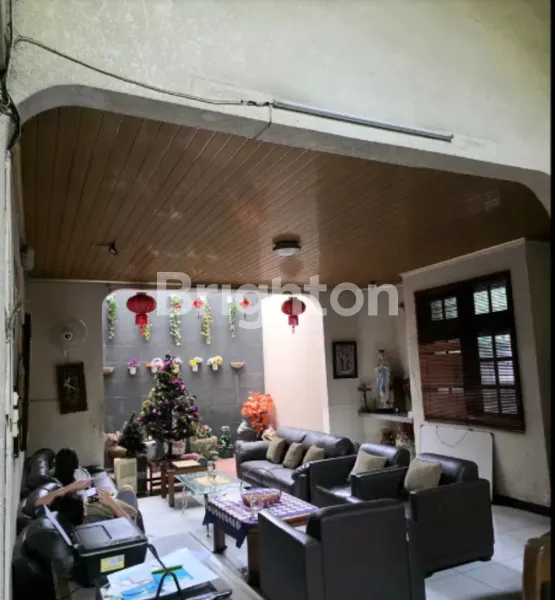 image RUMAH BESAR SIAP HUNI DKT HOTEL TAVIA HERITAGE STRATEGIS SANGAT EKONOMIS (7)