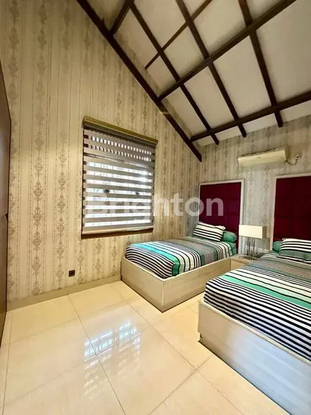 image RUMAH MEWAH DAN NYAMAN SIAP HUNI DI PEJATEN JAKARTA SELATAN L93C225 (8)