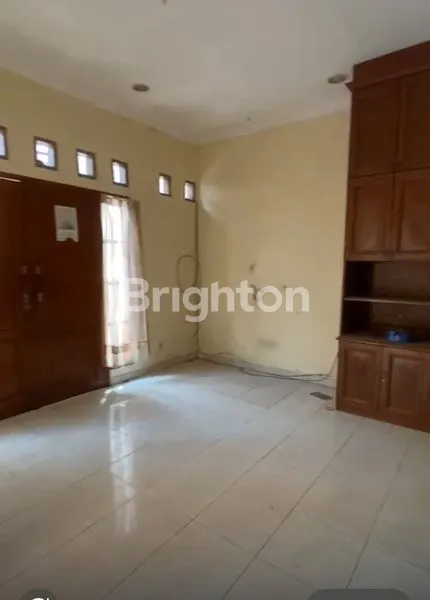 image RUMAH BESAR 2 LANTAI  (5)