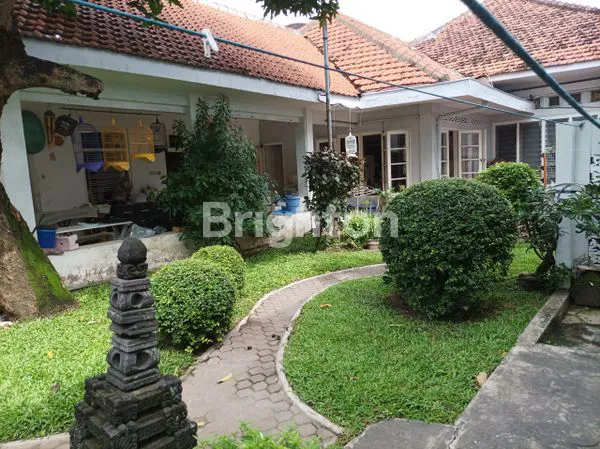 image RUMAH DI JALAN KAPUAS, AREA APOTIK KIMIA FARMA, DEKAT DENGAN RAYA DARMO (5)