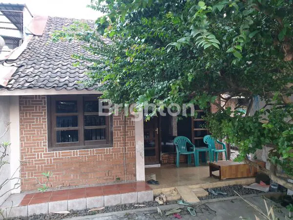 image DIJUAL  & DISEWAKAN RUMAH STRATEGIS 240 M2  TENGAH KOTA KEDIRI (1)
