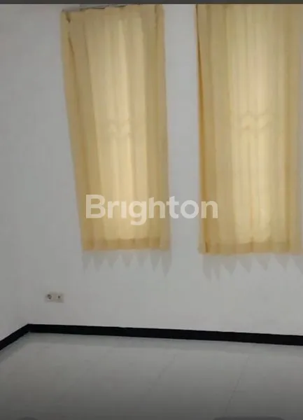 image RUMAH KLAMPIS SEMOLO TIMUR (7)