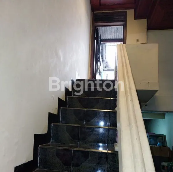 image RUMAH CANTIK DENGAN 3 UNIT RUKO 2 LANTAI CAKUNG JAKARTA TIMUR STRATEGIS (7)