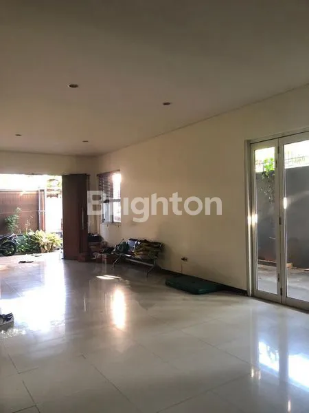 image RUMAH SENEN JAKARTA PUSAT SEMI FURNISH SHM MULTI FUNGSI (3)