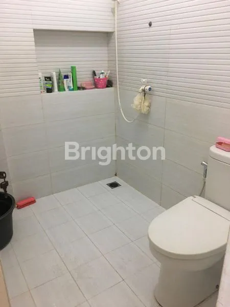 image RUMAH DURI KEPA 3 LANTAI ROW JALAN 2 MOBIL  (8)