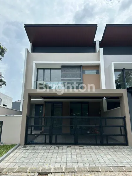 image RUMAH GRAHA NATURA DEKAT DENGAN CLUB HOUSE DAN 3 MENIT DARI GWALK LOKASI STARTEGIS DAN AKSES JALAN LEBAR DAN AMAN (1)