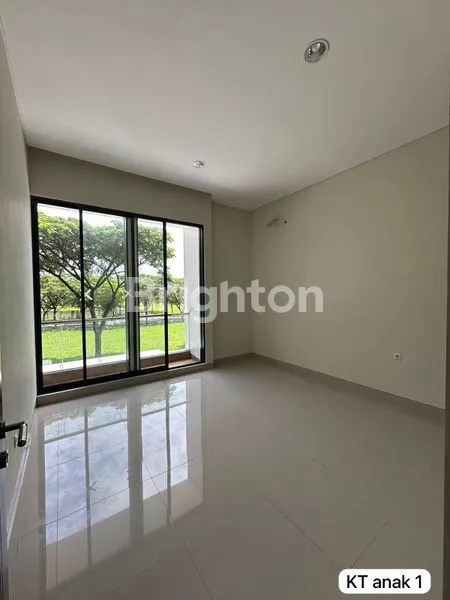image RUMAH GRAHA NATURA DEKAT DENGAN CLUB HOUSE DAN 3 MENIT DARI GWALK LOKASI STARTEGIS DAN AKSES JALAN LEBAR DAN AMAN (3)