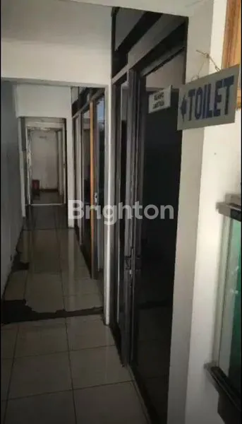 image KLINIK 3 LANTAI DI TEBET  JAKARTA SELATAN. (7)