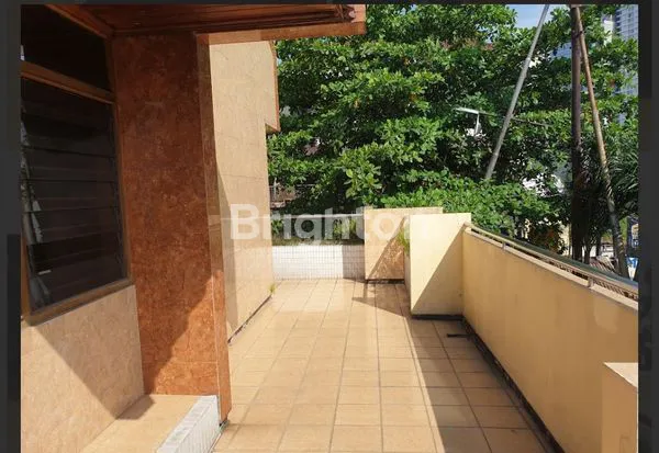 image JUAL SEWA RUMAH USAHA DARMO PERMAI DPT 2 LANTAISURABAYA BARAT (2)
