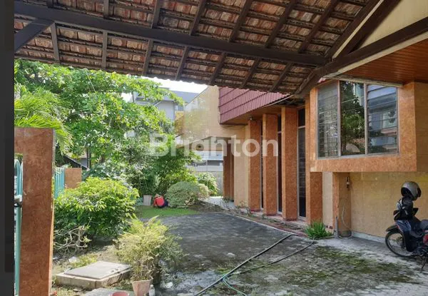 image JUAL SEWA RUMAH USAHA DARMO PERMAI DPT 2 LANTAISURABAYA BARAT (8)