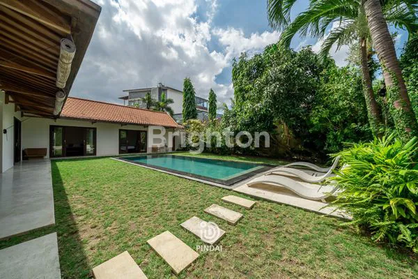 image MODERN TROPICAL VILLA IN BERAWA – 400 SQM , 3BEDROOM, BIG POOL (1)