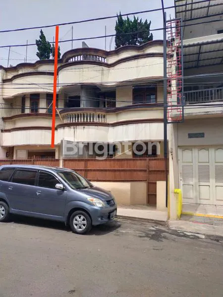 RUMAH 2 1/2 LANTAI STRATEGIS DI JALAN RODA BOGOR KOTA